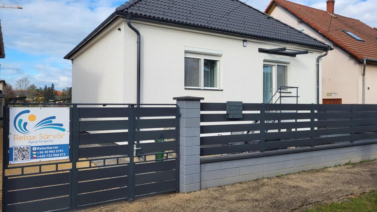 Relax Apartments Sarvar A1 エクステリア 写真